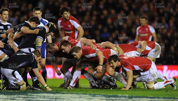 12.02.11 - Scotland v Wales - RBS Six Nations 2011 - Craig Mitchell, Matthew Rees, Paul James and Sam Warburton prepare for scrummage. 