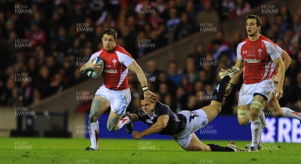 12.02.11 - Scotland v Wales - RBS Six Nations 2011 - Shane Williams of Wales gets past Nick De Luca of Scotland. 