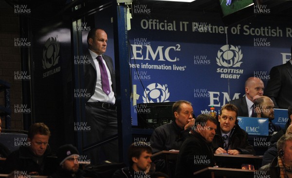 12.02.11 - Scotland v Wales - RBS Six Nations 2011 - Scotland head coach Andy Robinson looks on. 