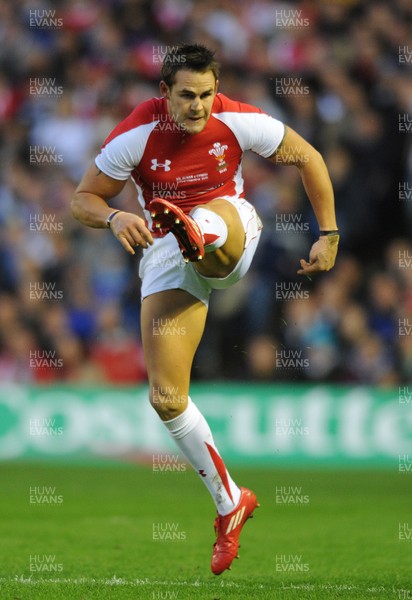 12.02.11 - Scotland v Wales - RBS Six Nations 2011 - Lee Byrne of Wales. 