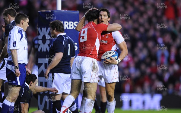 12.02.11 - Scotland v Wales - RBS Six Nations 2011 - Mike Phillips of Wales and James Hook celebrate a try. 