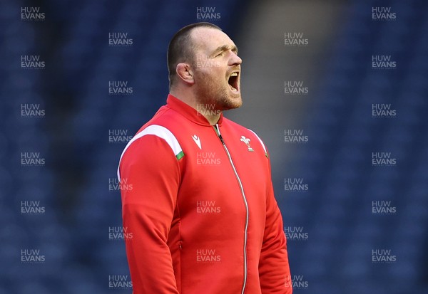 130221 - Scotland v Wales - Guinness 6 Nations - Ken Owens of Wales belts out the anthem