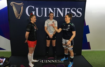 220325  Scotland v Wales, Guinness Women’s Six Nations 2025 - Wales Captain Hannah Jones and Scotland Captain Rachel Malcolm at the coin toss