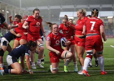 220325  Scotland v Wales, Guinness Women’s Six Nations 2025 - Abbie Fleming of Wales powers over to score try