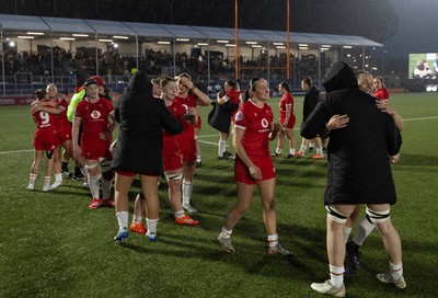 220325  Scotland v Wales, Guinness Women’s Six Nations 2025 - Wales players at the end of the match