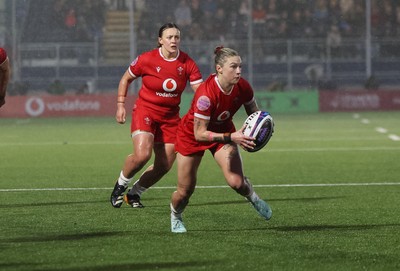 220325  Scotland v Wales, Guinness Women’s Six Nations 2025 - Keira Bevan of Wales breaks