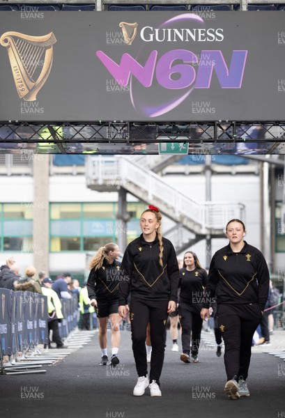 220325  Scotland v Wales, Guinness Women’s Six Nations 2025 - Hannah Jones of Wales and Lleucu George of Wales arrives at the stadium