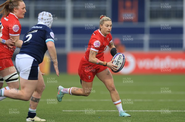 220325  Scotland v Wales, Guinness Women’s Six Nations 2025 - Keira Bevan of Wales breaks