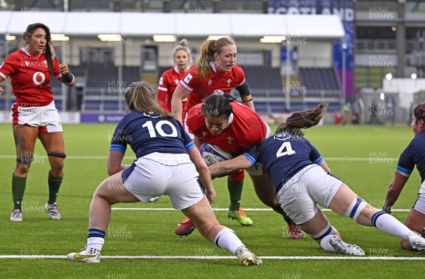 010423 - Scotland v Wales - TikTok Women's Six Nations - Sisilia Tuipulotu of Wales dives over to score her 2nd and Wales 4th try