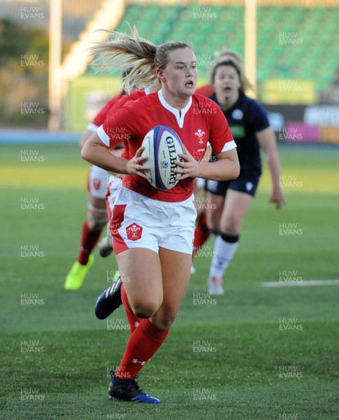 171119 - Scotland Women v Wales Women -  Megan Webb of Wales 