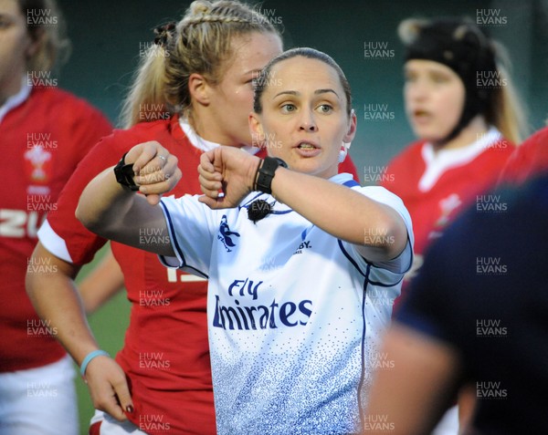 171119 - Scotland Women v Wales Women -  Referee Nikki O'Donnell