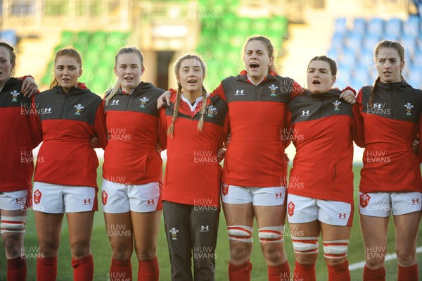 171119 - Scotland Women v Wales Women -  Wales Women line up for the national anthem