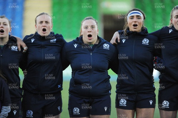 171119 - Scotland Women v Wales Women -  Jodie Rettie, Mairi Forsyth and Emma Wassell line up for the national anthem