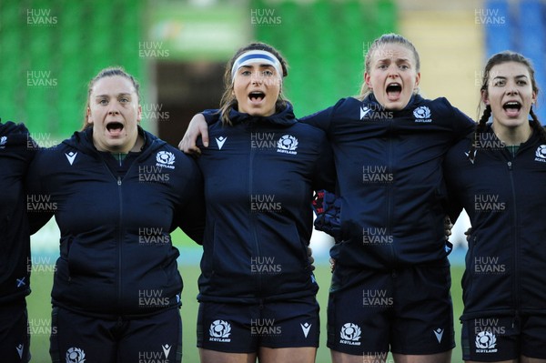 171119 - Scotland Women v Wales Women -  Mairi Forsyth, Emma Wassell, Sarah Bonar and Louise McMillan line up for the national anthem