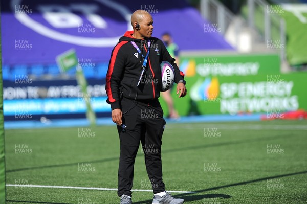 240421 - Scotland Women v Wales Women - Women's Six Nations - Head Coach Warren Abrahams