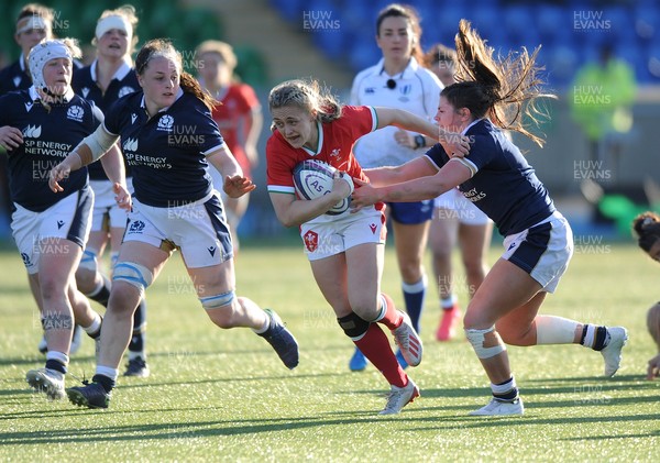 240421 - Scotland Women v Wales Women - Women's Six Nations - Hannah Jones of Wales hands off Lisa Thomson