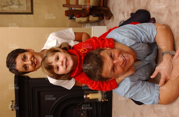 26.09.01 Welsh Edition story Brendon Williams  Welsh rugby player Scott Gibbs at home with his wife Sharyn and daughter Olivia.  