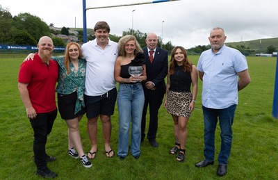 070625 - Senghenydd RFC Sirens celebrate after winning the Admiral Women’s East League Title
