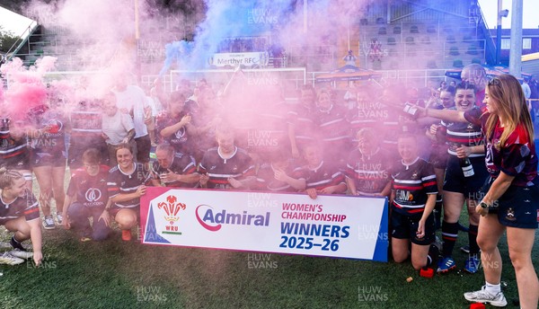 310526 - Senghenydd Sirens Admiral Womens Championship Presentation - Senghenydd Sirens celebrate after winning the Admiral Women's National League Championship 