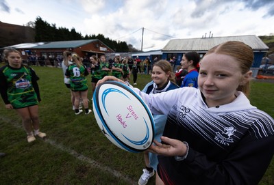 301125 - Senghenydd Sirens v West Swansea Hawks, Womens’ National League - The teams run out at the start of the match
