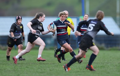 301125 - Senghenydd Sirens v West Swansea Hawks, Womens’ National League - Beci Newton of Senghenydd Sirens 
