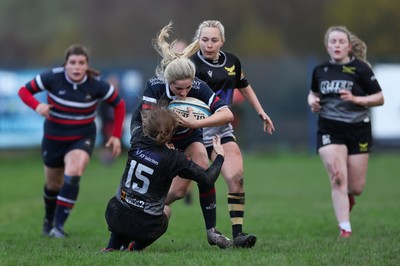 301125 - Senghenydd Sirens v West Swansea Hawks, Womens’ National League - Kasey Morkot of Senghenydd Sirens breaks away 