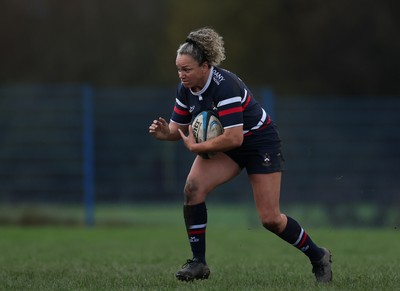301125 - Senghenydd Sirens v West Swansea Hawks, Womens’ National League - Raf Taylor of Senghenydd Sirens charges forward
