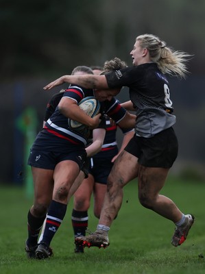 301125 - Senghenydd Sirens v West Swansea Hawks, Womens’ National League - Raf Taylor of Senghenydd Sirens charges forward