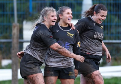 301125 - Senghenydd Sirens v West Swansea Hawks, Womens’ National League - Molly Anderson-Thomas of West Swansea Hawks, centre, celebrates after she scores try