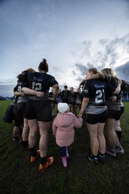 301125 - Senghenydd Sirens v West Swansea Hawks, Womens’ National League - West Swansea Hawks huddle up at the end of the match