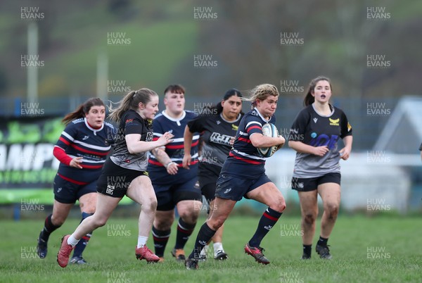 301125 - Senghenydd Sirens v West Swansea Hawks, Womens’ National League - Beci Newton of Senghenydd Sirens 