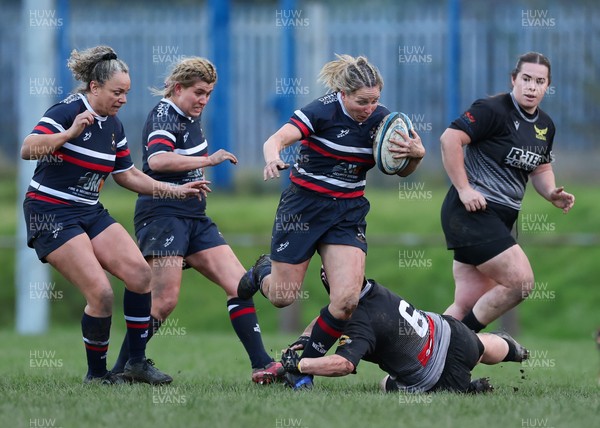 301125 - Senghenydd Sirens v West Swansea Hawks, Womens’ National League - Rhian Bowden of Senghenydd Sirens charges forward