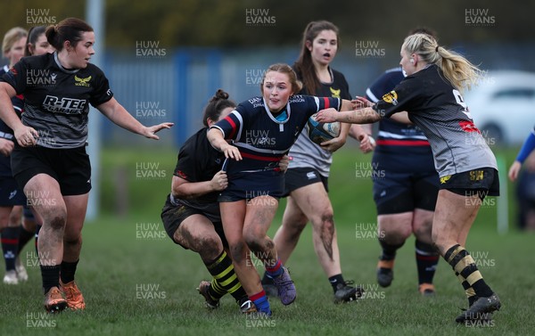 301125 - Senghenydd Sirens v West Swansea Hawks, Womens’ National League - Scarlett Jenkins of Senghenydd Sirens charges forward