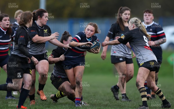 301125 - Senghenydd Sirens v West Swansea Hawks, Womens’ National League - Scarlett Jenkins of Senghenydd Sirens charges forward