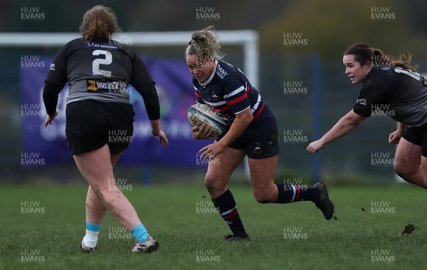 301125 - Senghenydd Sirens v West Swansea Hawks, Womens’ National League - Raf Taylor of Senghenydd Sirens charges forward