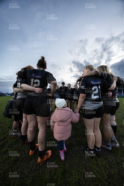 301125 - Senghenydd Sirens v West Swansea Hawks, Womens’ National League - West Swansea Hawks huddle up at the end of the match
