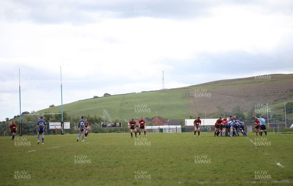 14.05.11 - Senghenydd v Nantyglo, SWALEC League Division 4 East - Action from the game between Senghenydd (blue shirts) and Nantyglo 