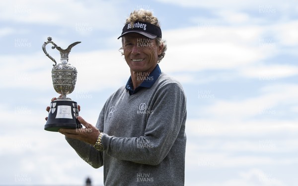 300717 - The Senior Open - Royal Porthcawl, Wales - Bernhard Langer celebrates with the Senior Open trophy