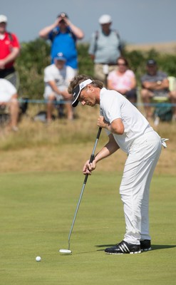 250714 -  The Senior Open Championship, Royal Porthcawl Golf Club, Wales - Bernhard Langer concentrates on his putt during the second round of matches