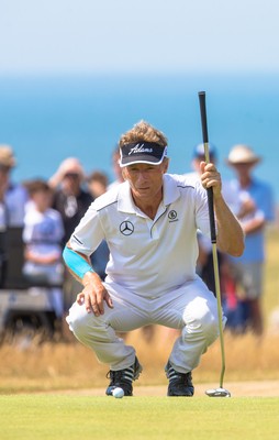 250714 -  The Senior Open Championship, Royal Porthcawl Golf Club, Wales - Bernhard Langer lines up his putt on the 17th green