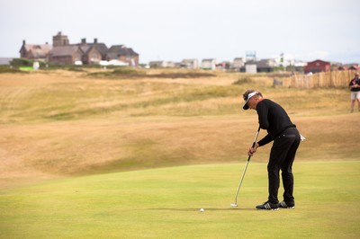 270714 -  The Senior Open Championship, Royal Porthcawl Golf Club, Wales - Bernhard Langer putts during the final round of the Senior Open at Royal Porthcawl Golf Club