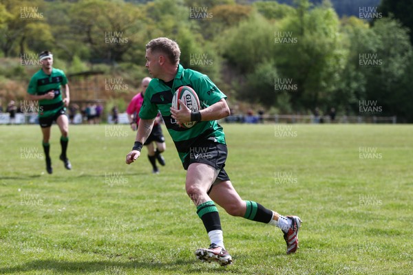 260425 - Seven Sisters v Crynant - Admiral National League 4 West Central -