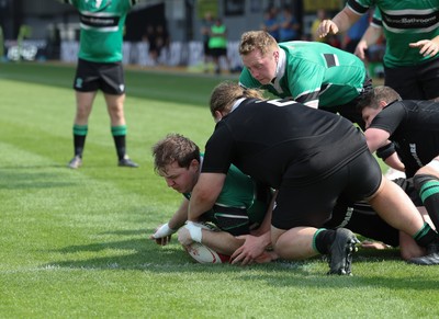 100525 - Seven Sisters v Gwernyfed, Mens Division 4 Cup Final - Prys Eckley of Gwernyfed powers over to score try
