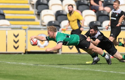 100525 - Seven Sisters v Gwernyfed, Mens Division 4 Cup Final - Gethin Davies of Gwernyfed reaches out to score try