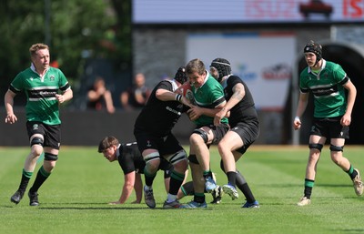 100525 - Seven Sisters v Gwernyfed, Mens Division 4 Cup Final - Will Eckley of Gwernyfed looks to break away