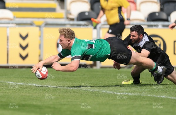 100525 - Seven Sisters v Gwernyfed, Mens Division 4 Cup Final - Gethin Davies of Gwernyfed reaches out to score try