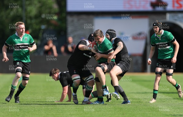 100525 - Seven Sisters v Gwernyfed, Mens Division 4 Cup Final - Will Eckley of Gwernyfed looks to break away