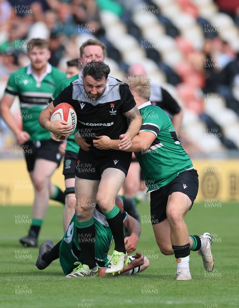 100525 - Seven Sisters v Gwernyfed, Mens Division 4 Cup Final - Kyle Davies of Seven Sisters breaks away