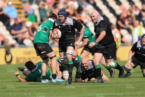100525 - Seven Sisters v Gwernyfed, Mens Division 4 Cup Final - Craig Kendall of Seven Sisters races in to score try