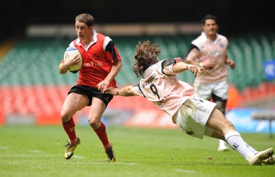 17.05.08 - Shane Williams XV v Justin Marshall XV Shane Williams breaks to score try 